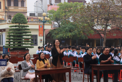 TRƯỜNG THPT A HẢI HẬU TỔ CHỨC CHƯƠNG TRÌNH HƯỚNG NGHIỆP “TỰ TIN LÀM CHỦ TƯƠNG LAI”