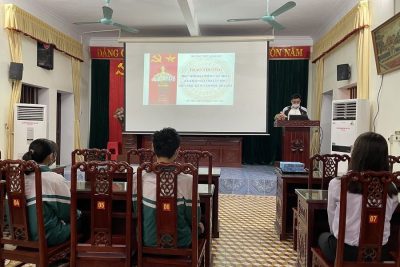 Trường THPT A Hải Hậu trao thưởng học sinh đạt điểm cao nhất kì khảo sát chất lượng giữa học kì II năm học 2021-2022