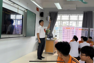 Thầy Vũ Văn Đạm xuất sắc đạt giải Nhất trong Hội thi Giáo viên dạy giỏi THPT cấp tỉnh năm 2024