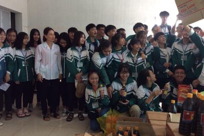 HOẠT ĐỘNG TRẢI NGHIỆM HỌC SINH LỚP 12A2 VÀ 12A7 TẠI CƠ SỚ NƯỚC MẮM TÂN LONG, THỊNH LONG, NAM ĐINH