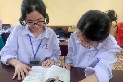 Trường THPT A Hải Hậu tổ chức các hoạt động Ngày Sách và Văn hoá đọc Việt Nam lần thứ ba với thông điệp: “Sách hay cần bạn đọc”