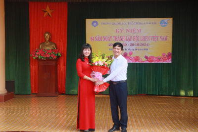 Trường THPT A Hải Hậu tổ chức Kỷ niệm Ngày Phụ nữ Việt Nam 20/10