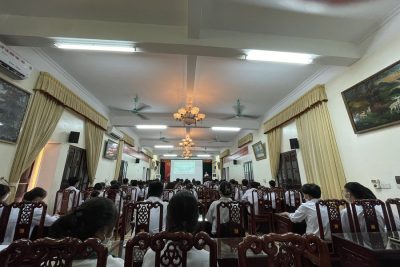 Đoàn trường THPT A Hải Hậu tổ chức tập huấn một số kỹ năng nghiệp vụ công tác đoàn và hướng dẫn tổ chức đại hội chi đoàn cho các cán bộ đoàn