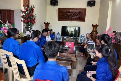 Tuổi trẻ trường THPT A Hải Hậu tham gia hoạt động đền ơn đáp nghĩa nhân dịp kỷ niệm 77 năm Ngày Thương binh liệt sỹ (27/7/1947-27/7/2024)