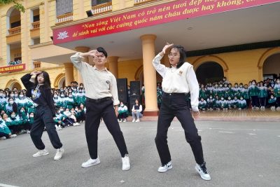 Cuộc thi Nhảy hiện đại – Niềm mong chờ của rất nhiều học sinh A Hải Hậu sau mỗi giờ thể dục giữa giờ!